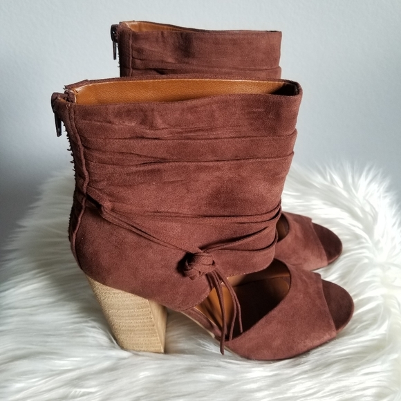 Dolce by mojomoxy ankle booties brown with tassels detail size 8.5 - Picture 9 of 10